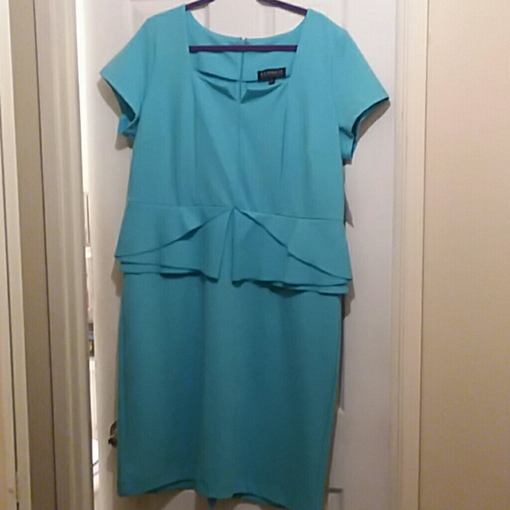 Plus size Eloquii Peplum Dress, Size 20, NWT!